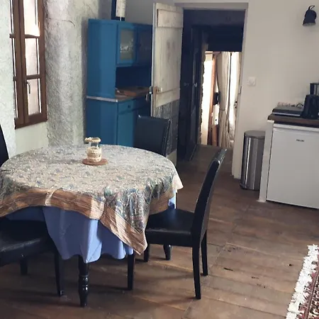 Chez Patoue D'hotes Najac Et Belcastel فندق مبيت وإفطار